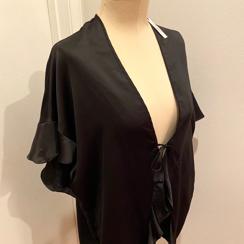NWT Victoria’s Secret Robe w Ruffles - Picture 7 of 8